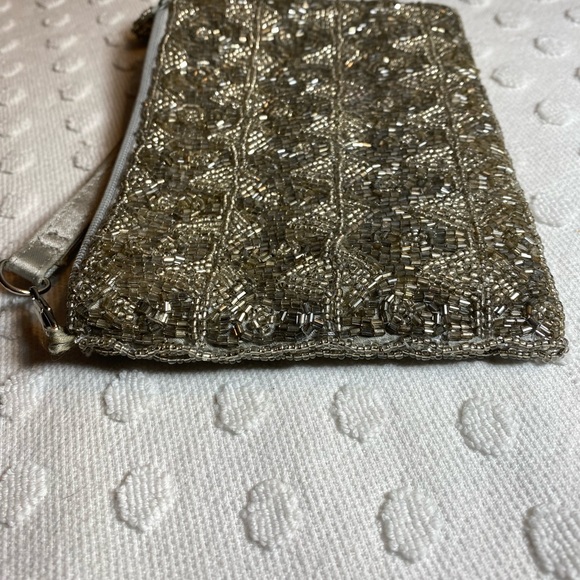 Vintage AMANDA SMITH Silver Beaded Clutch Wristlet - Picture 10 of 16